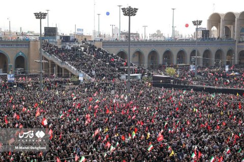 أيران : بدء مراسم تشييع جثمان المرشد الأ
