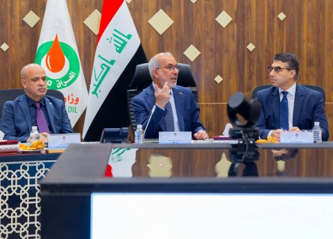 وزير النفط يؤكد اهمية اللقاء مع الشركات العالمية التي تعمل ع