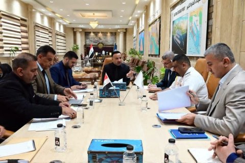 اجتماع في شركة موانئ العراق  لبحث تنظيم حركة السفن وتوحيد تص