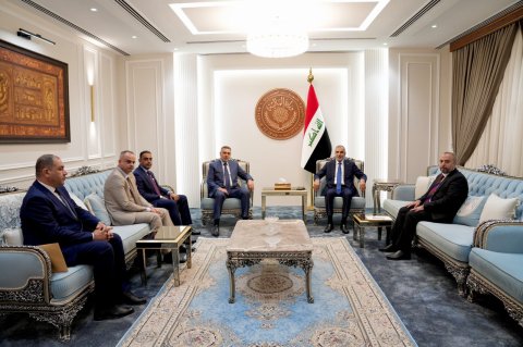 محافظ البصرة يبحث مع وزير المالية حسم مستحقات المحافظة 