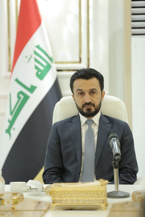 وزير الاتصالات يعلن تخفيض رسوم إمرار سعات الإنترنت عبر العرا