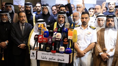 الحراك الشعبي المناهض لاتفاقية خور عبدالله يجدد دعمه للحكومة