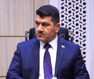 الزيدي يجدد الثقة باحسان العوادي مديرا لمكتب رئيس الوزراء