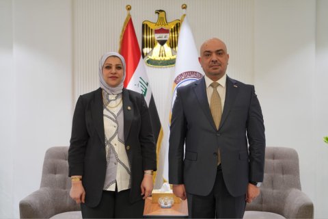 حوراء الموسوي تبحث مع وزير التخطيط توفير السكن وفرص العمل وت