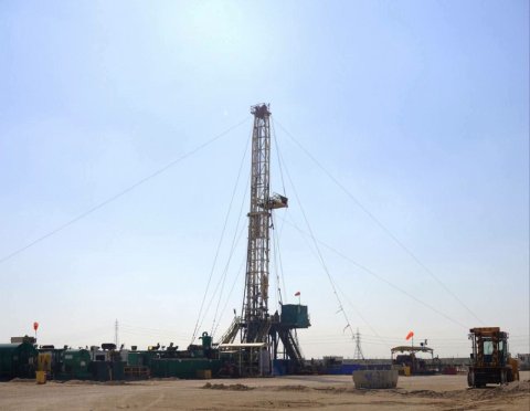 شركة الحفر العراقية تباشر استصلاح البئر النفطي ZB-623 في حقل