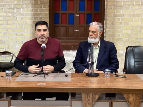 الفنان  احمد  وحيد  يتحدث  في منتدى السينما والمسرح بالبصرة 