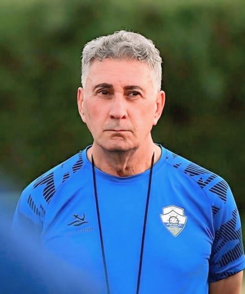 المدرب حسن احمد عاشق التحدي