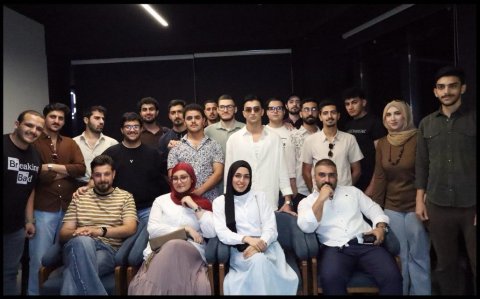 من حفظ الكلمات والقواعد إلى امتلاك جرأة الحديث... هكذا بدأت 