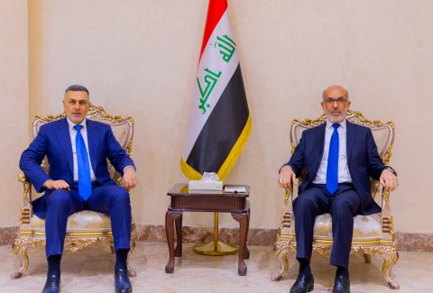 العيداني ووزير النفط يبحثان دعم المشاريع النفطية والخدمية في