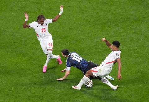 الارجنتين يفوز على إنكلترا ويضرب موعدا مع اسبانيا في نهائي ك