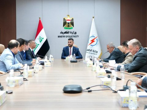 الكهرباء : فقدان اكثر من نصف الطاقة المنتجة نتيجة التجاوزات 