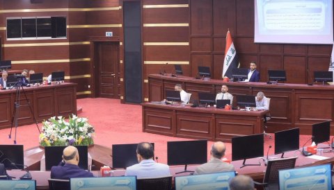 محافظ النجف يناقش مع مديري الدوائر مستوى الأداء الحكومي والخ