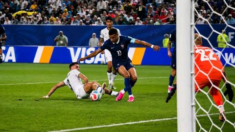 العراق يودّع مونديال 2026 بخسارة أمام فرنسا بثلاثية